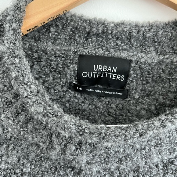 Urban Outfitters Fuzzy Cropped Grey Nubby Sweater - Picture 5 of 8